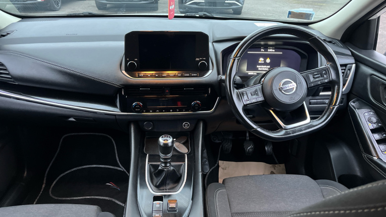 Nissan Qashqai 1.3 DiG-T MH N-Connecta 5dr Petrol Hatchback